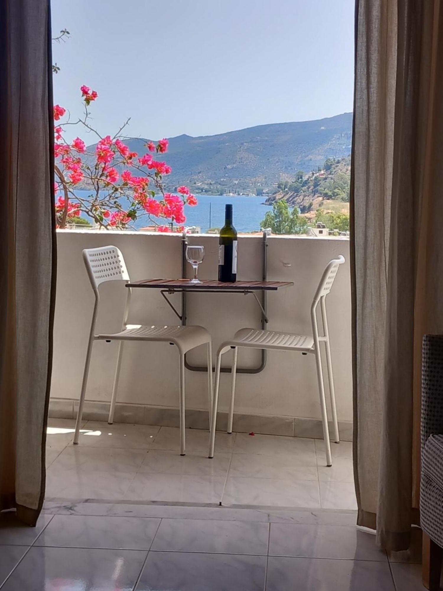 Forest & Sea Apartment Πόρος Δωμάτιο φωτογραφία